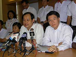 dap perak candidates 230208 ngeh koo ham and nga kor ming