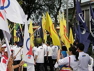bandar kuchiing nomination day 240208 bn supporters