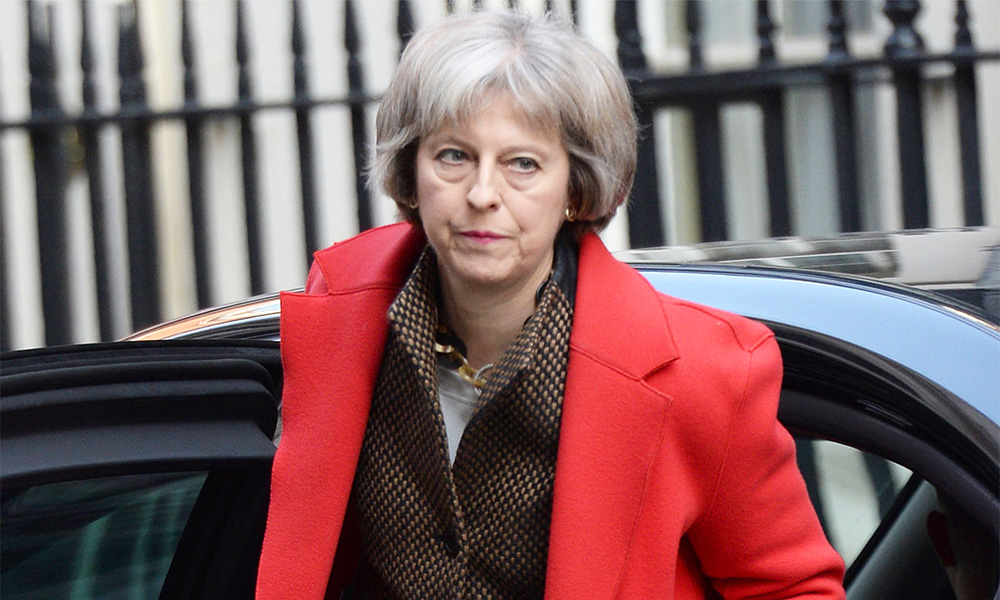 Britain should keep foreign students in immigration numbers, report says