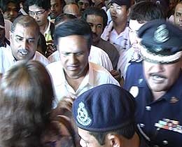 samy vellu penang campaign 260208 discomfort