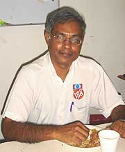 dr jeyakumar sungai siput campaign 270208 confident