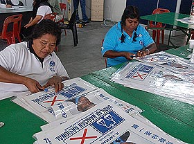 kayveas taiping campaign 290208 election posters