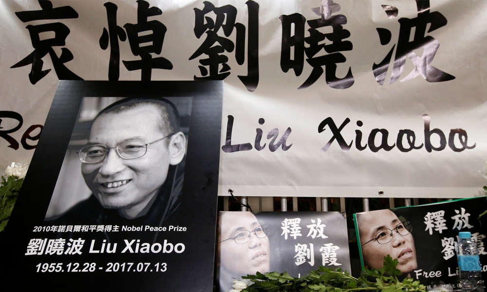 Australia urges China to release dissident Liu Xiaobo's widow