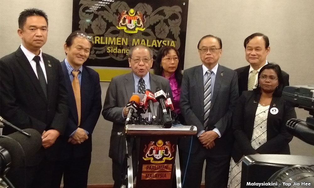 Kit Siang ‘bangga’ dilabel ‘pemimpin paling berkuasa’ oleh Najib
