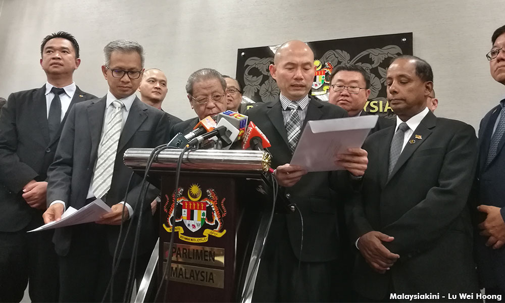 坚持讨论一马案IPIC欠款林立迎被逐出国会议会厅