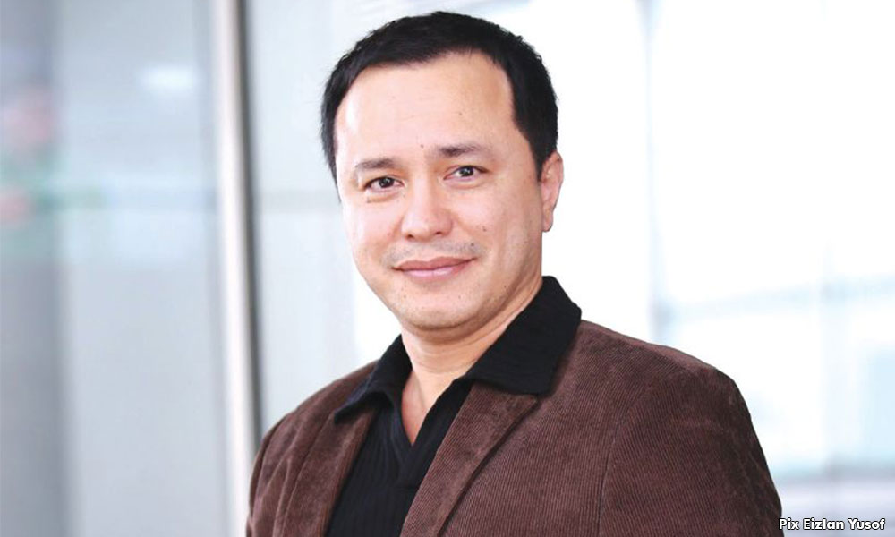 Eizlan memang rasa tak boleh hidup sendiri lagi