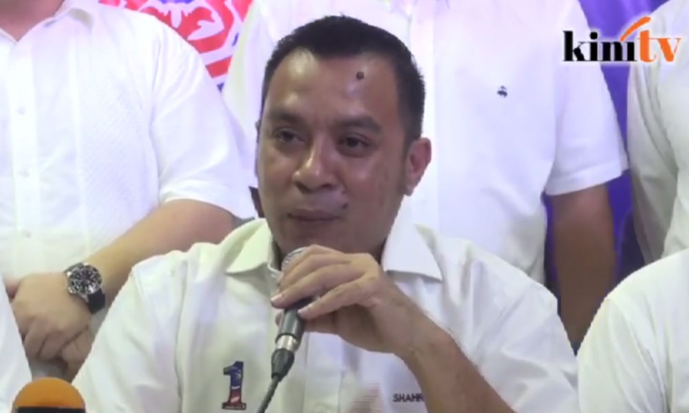 Contest against Najib in Pekan, Umno Youth leader dares Dr M