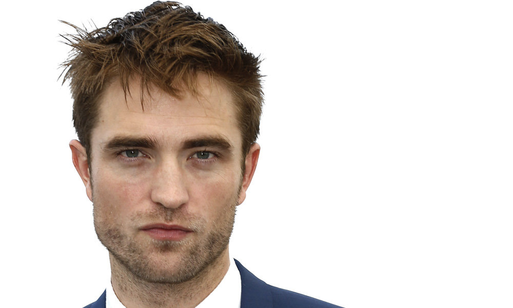 Robert Pattinson dipuji enggan seks dengan anjing