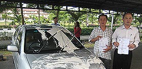 lim lip eng damaged vandalized painted car 010308