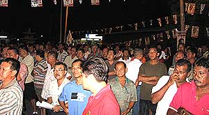 ronnie liu dap ceramah klang 020308 crowd
