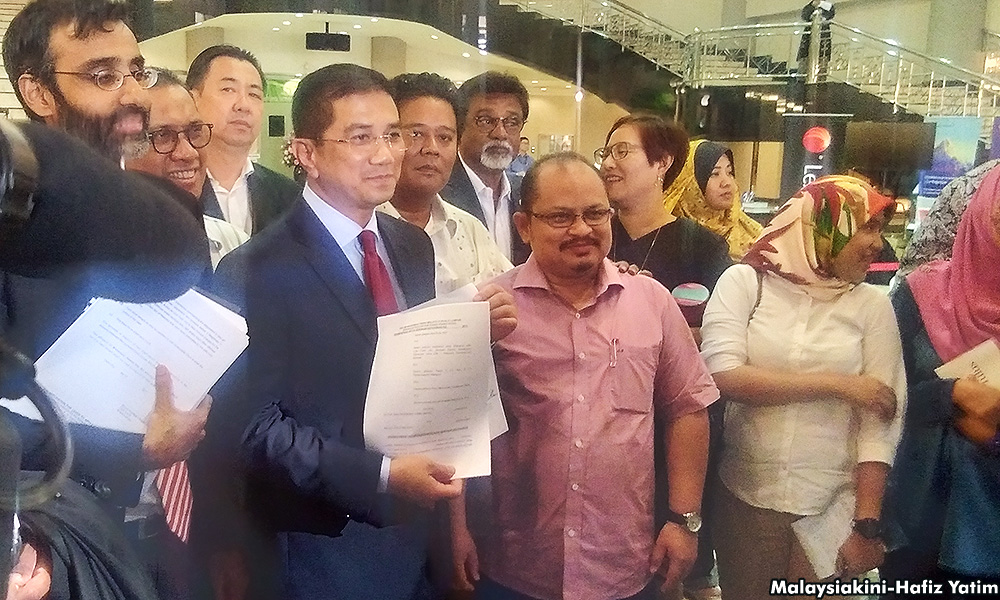 Azmin seeks judicial review to compel IGP to detain Jho Low