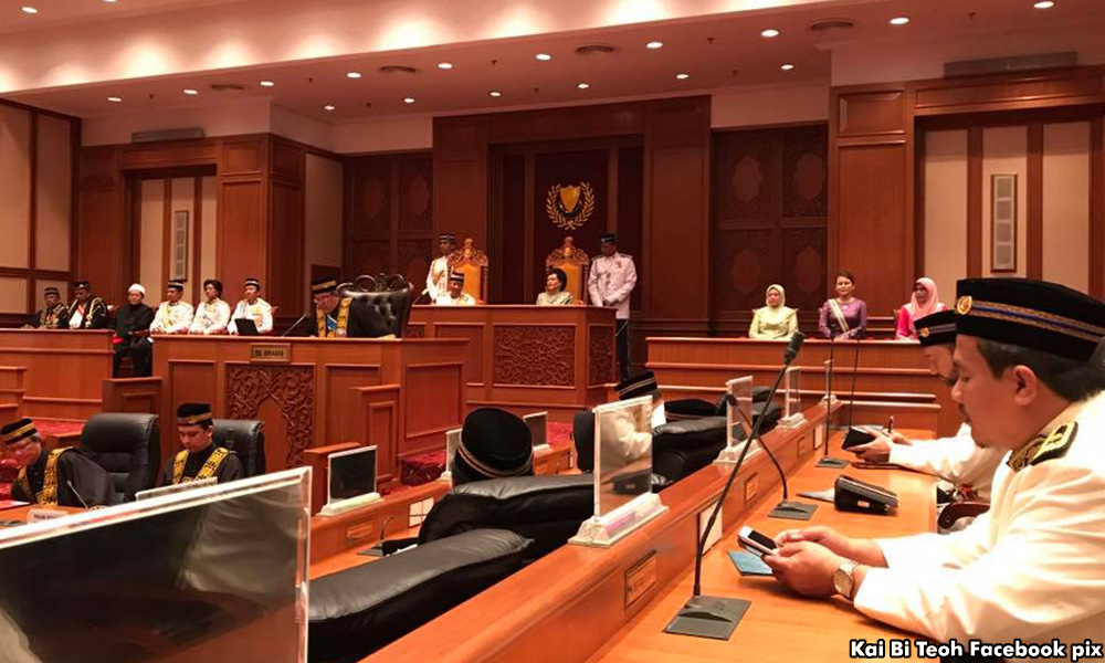 Wakil Umno, PAS keluar DUN Kedah protes Ku Abdul Rahman