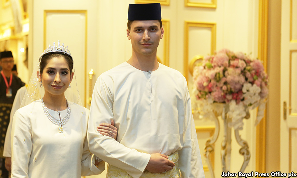 Malaysiakini Royal Wedding New Life For Tunku Aminah And Husband