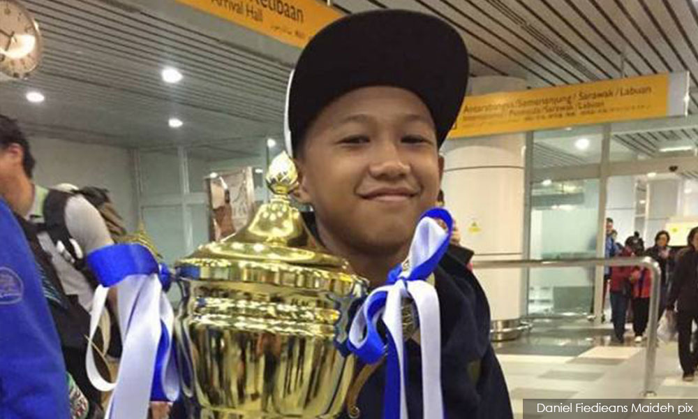 Juara remaja dunia tomoi mahu sekolah di Bkt Jalil