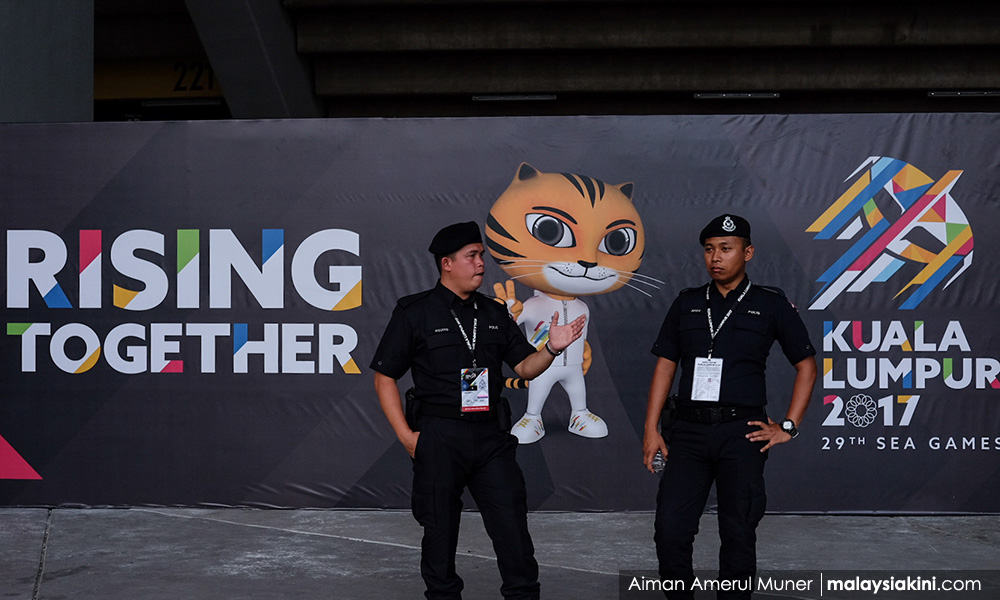 Police warn M'sian, Indonesian fans to behave ahead of tonight's semis
