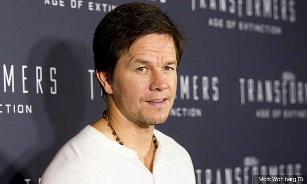 Mark Wahlberg kalahkan The Rock di Hollywood