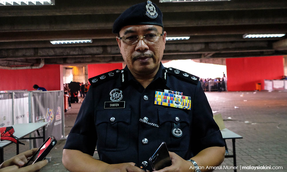 Polis beri amaran keras