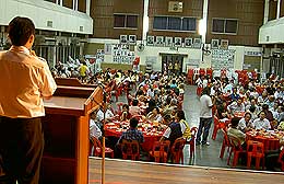 mca dinner ipoh 020308 crowd