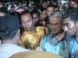 penang bn ceramah 060308 abdullah arrived