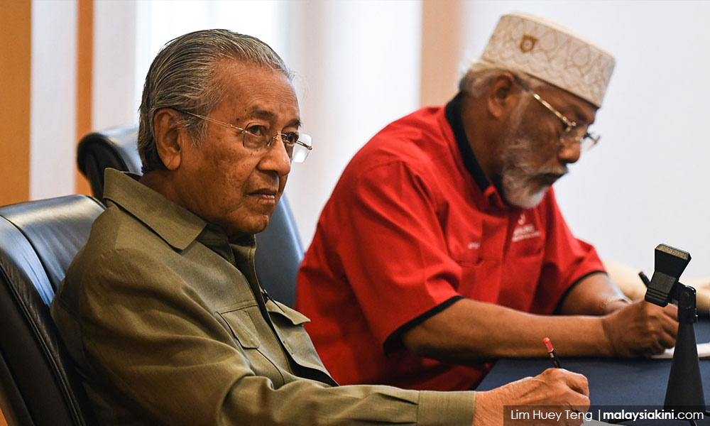Dr M: Boleh tolong 'kroni' berbakat