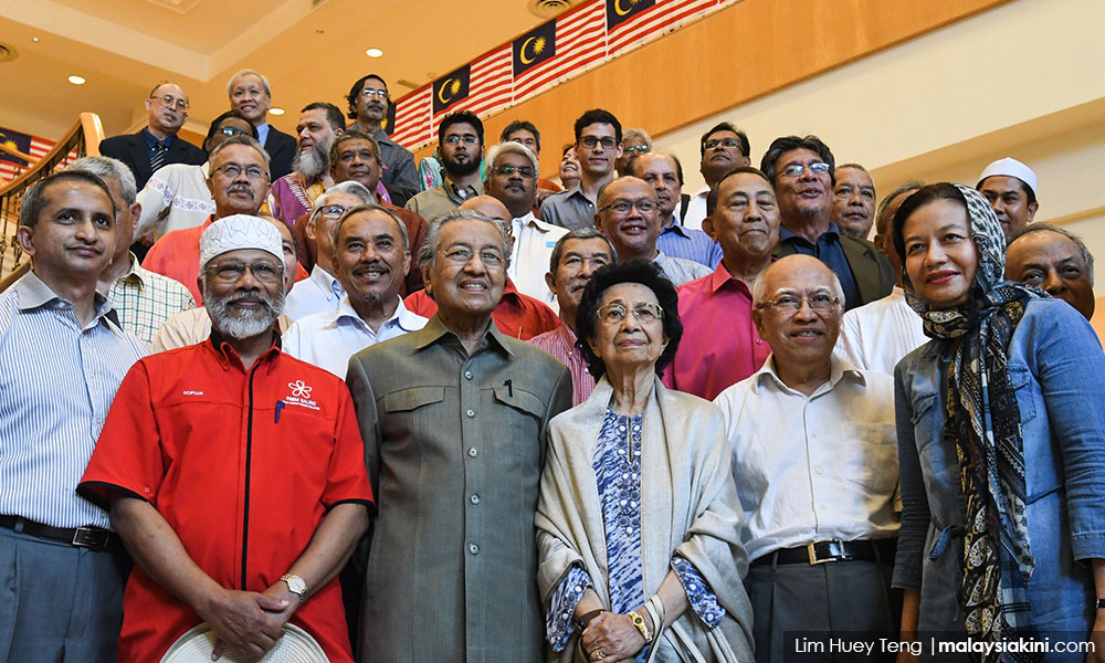 Dr M confident 'local party' can lead Harapan to victory in Sabah