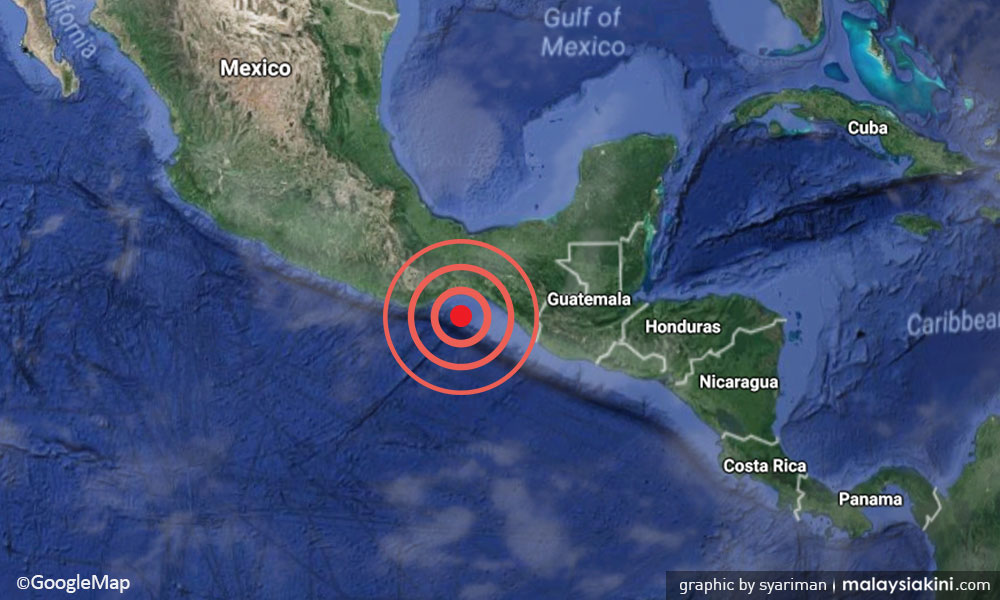 At least five die in Mexico quake, small tsunami triggered