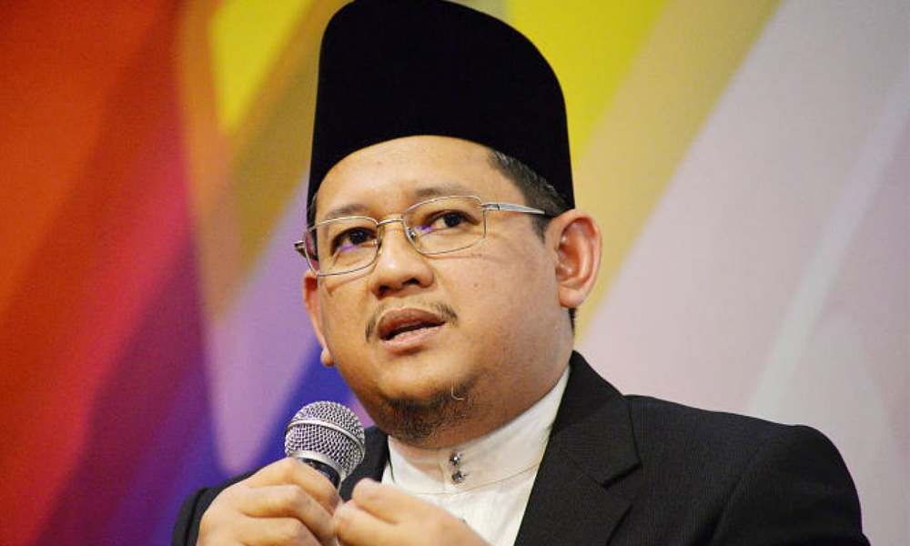 Ustaz berperut boroi itu memalukan