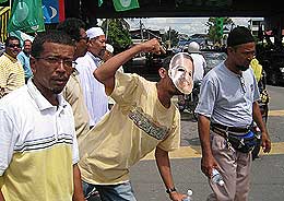 anwar permatang pauh polling day 080308 fans