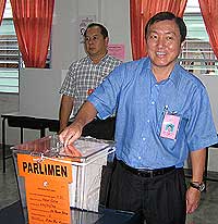 polling day 080308 ong ka chuan voting