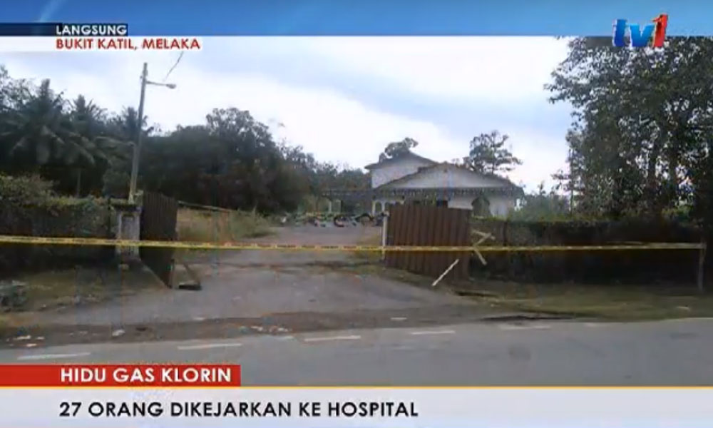 Bomba: 7 silinder gas berisi klorin dibawa keluar
