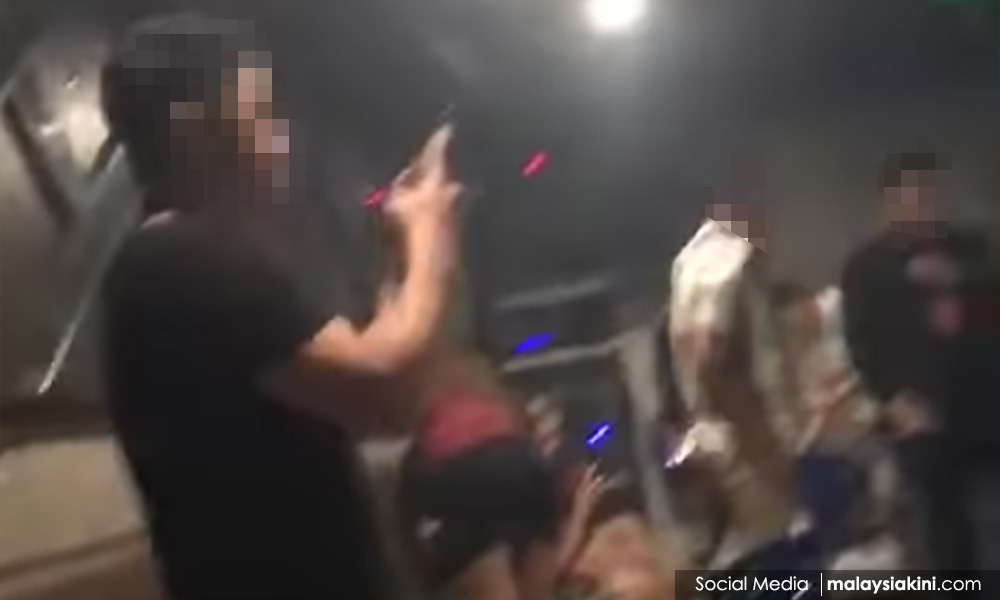 Video polis ‘berhibur’ - 7 ditukar serta-merta