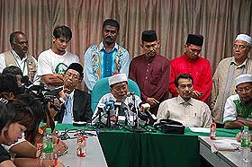 pas perak pc on mb 100308 group shot
