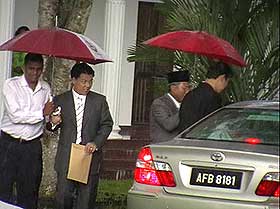 perak opp leaders meet regent on mb 100308