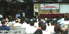 election 2008 forum 130208 crowd
