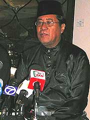 khalid ibrahim selangor mb cm swearing in ceremony 130308 04