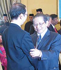 lim guan eng penang cm ceremony 110308 lim kit siang