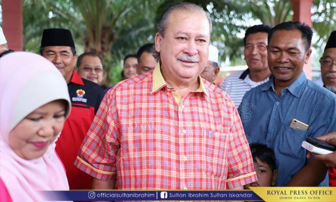 Sertai pertandingan gambar  terbaik bersama Sultan  Johor 