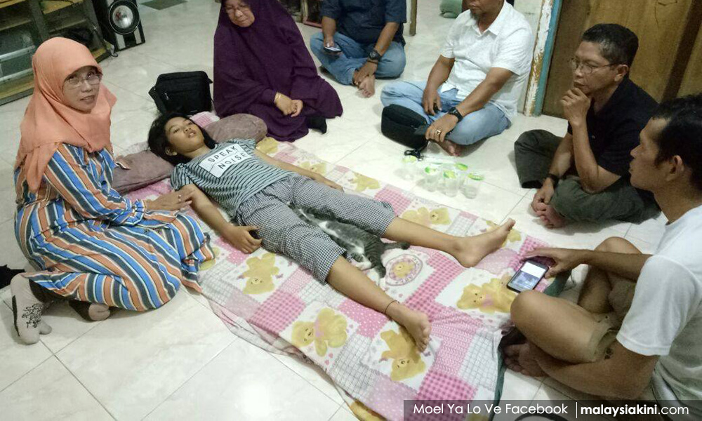 Hari ke-15, remaja itu akhirnya bangun tidur