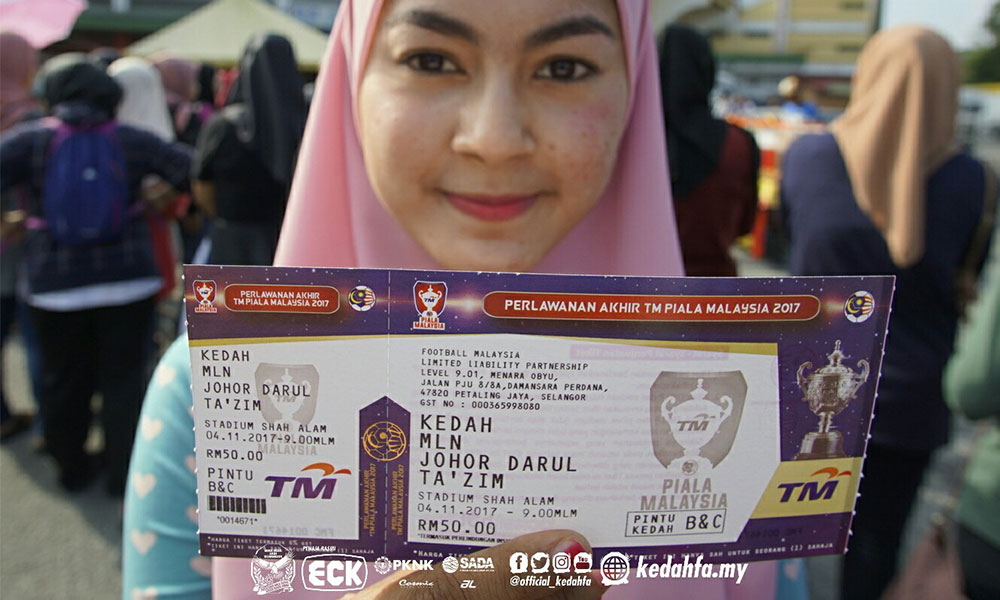 Ribuan penyokong Kedah bersesak dapatkan tiket final