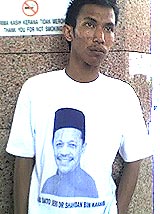 shahidan group at putrajaya 140308 shahidan tshirt