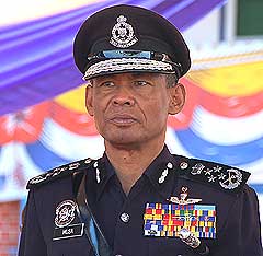 abdullah ahamd badawi police day 250308 03