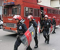 penang komtar umno protest 140308 fru attack