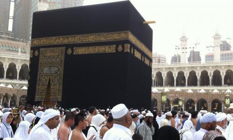 haram transgender berpakaian wanita ketika umrah atau haji