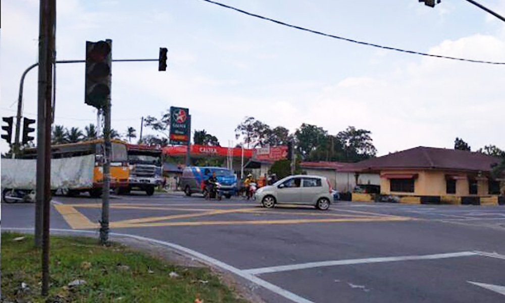Dengarkan suara penduduk simpang empat Kuang