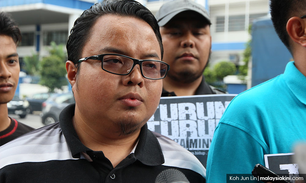 ‘Kabinet Muhyiddin lembap macam siput babi’