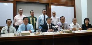 hou kok chung visit to djz 110408 full scene