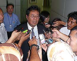 pakatan rakyat assemblyperson selangor kl forum 150408 khalid pc