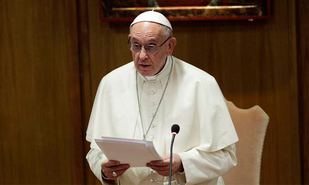 US cardinal rebukes pope over sexual abuse comment
