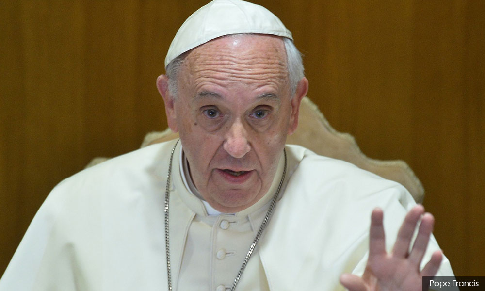 Ahead of trip, pope orders takeover of Catholic group in Peru