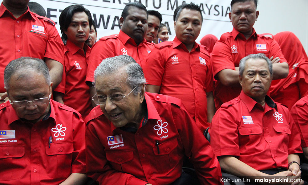 Dr M turns down Azmin's Gombak seat offer